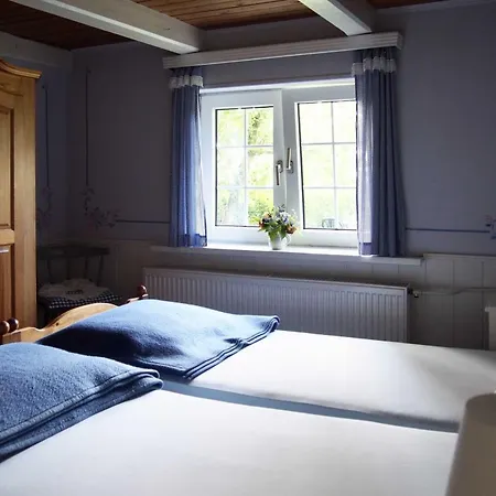 Reetdachkaten In Schuby, Ostsee Dorphof