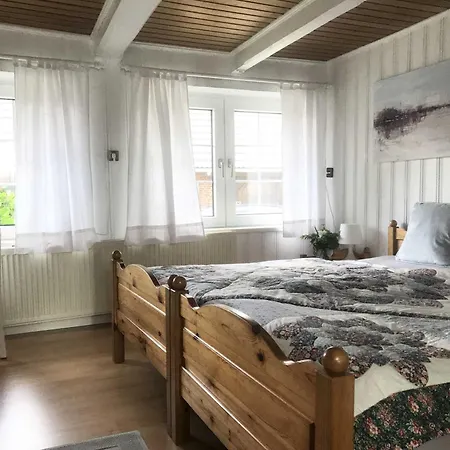 Reetdachkaten In Schuby, Ostsee * Dorphof